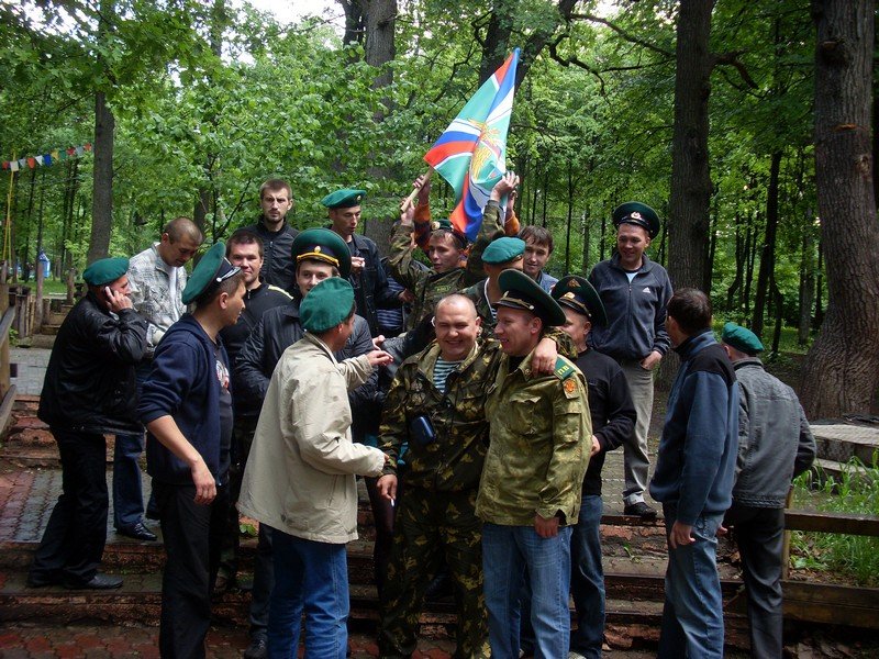 фото пограничников. 28 мая 2010 года. пограничники 2022. с праздником день пограничника. настоящий пограничник.