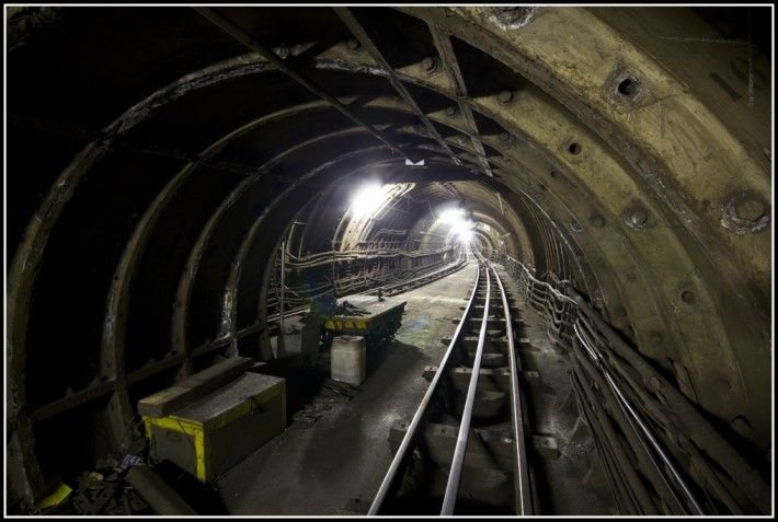 Почтовое метро. Почтовое метро в лондоне. как роют метро.