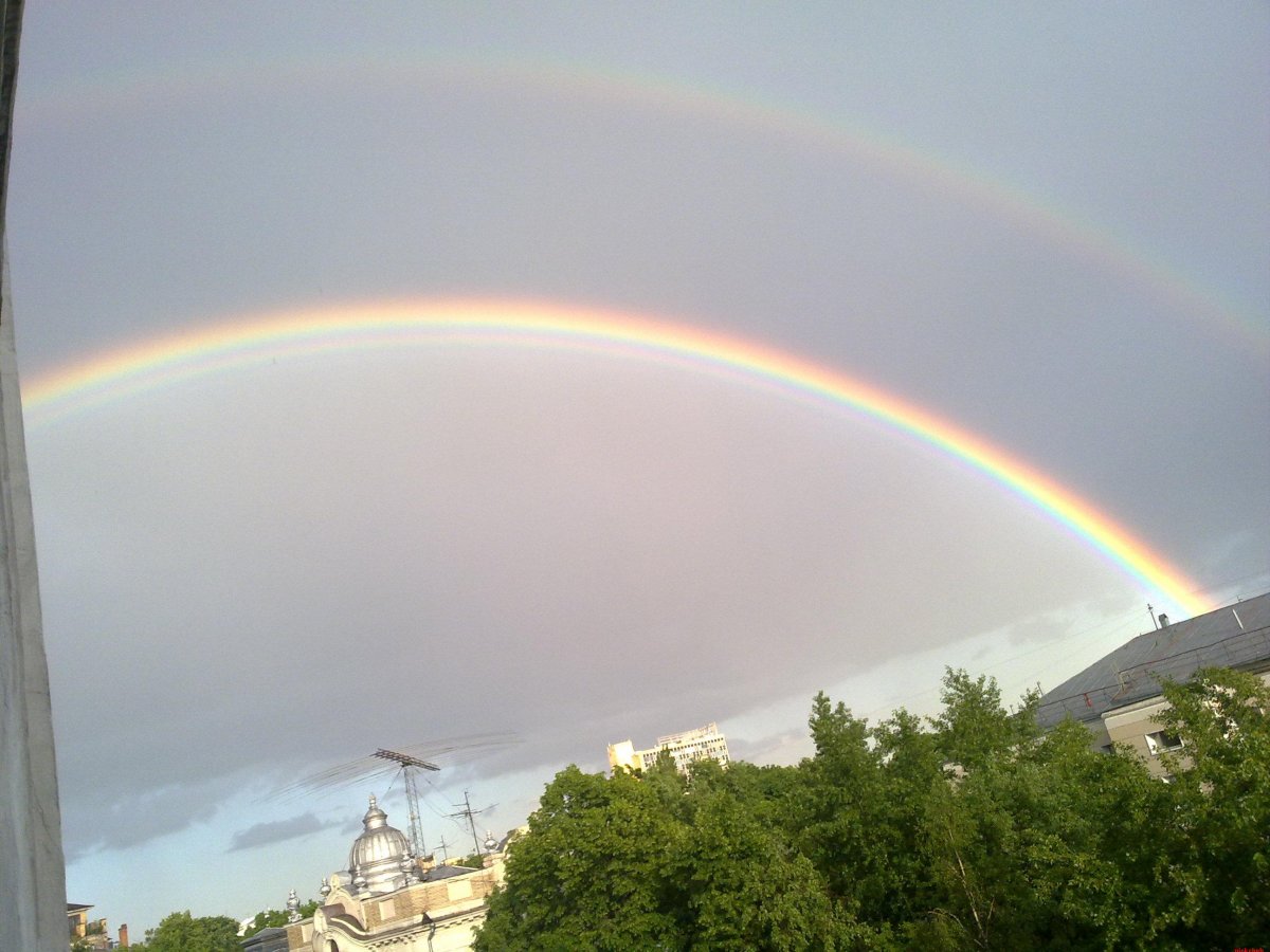 радуга в москве сегодня